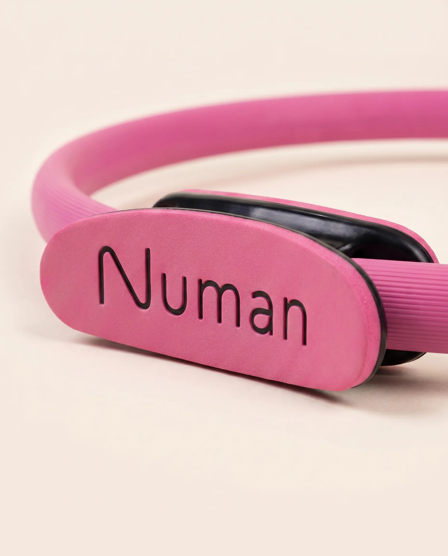 Numan Pilates Ring Pro - grip detail